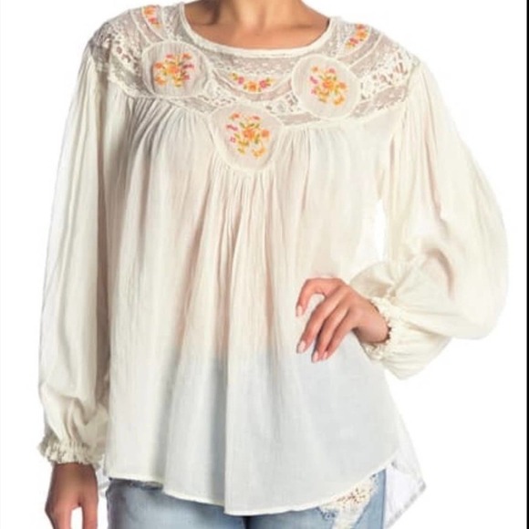 Free People Secret Garden Blouse in Ivory Size Medium Fairy whimsical fairycore - Picture 3 of 11